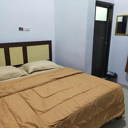 Pagaralam Oyo 3373 Favour Hotel מראה חיצוני תמונה