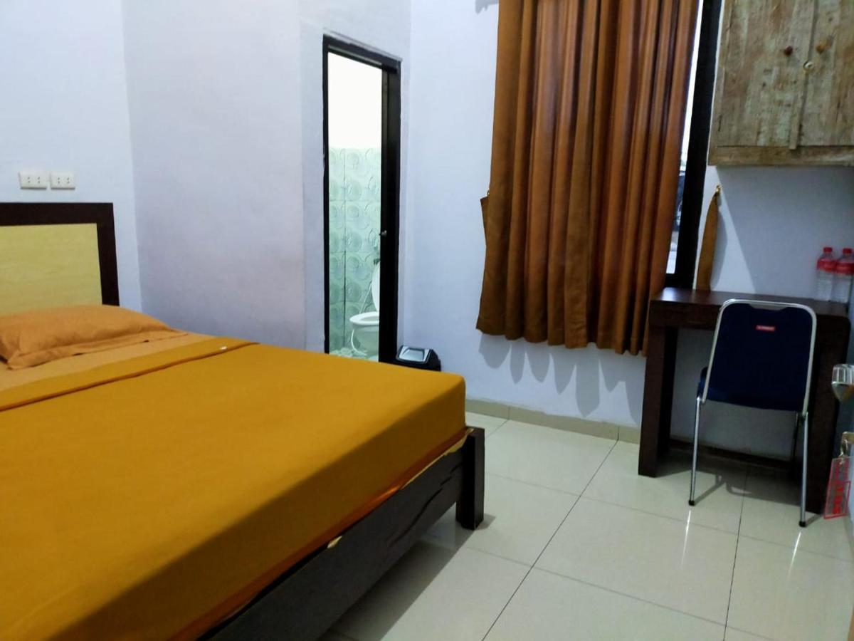 Pagaralam Oyo 3373 Favour Hotel מראה חיצוני תמונה
