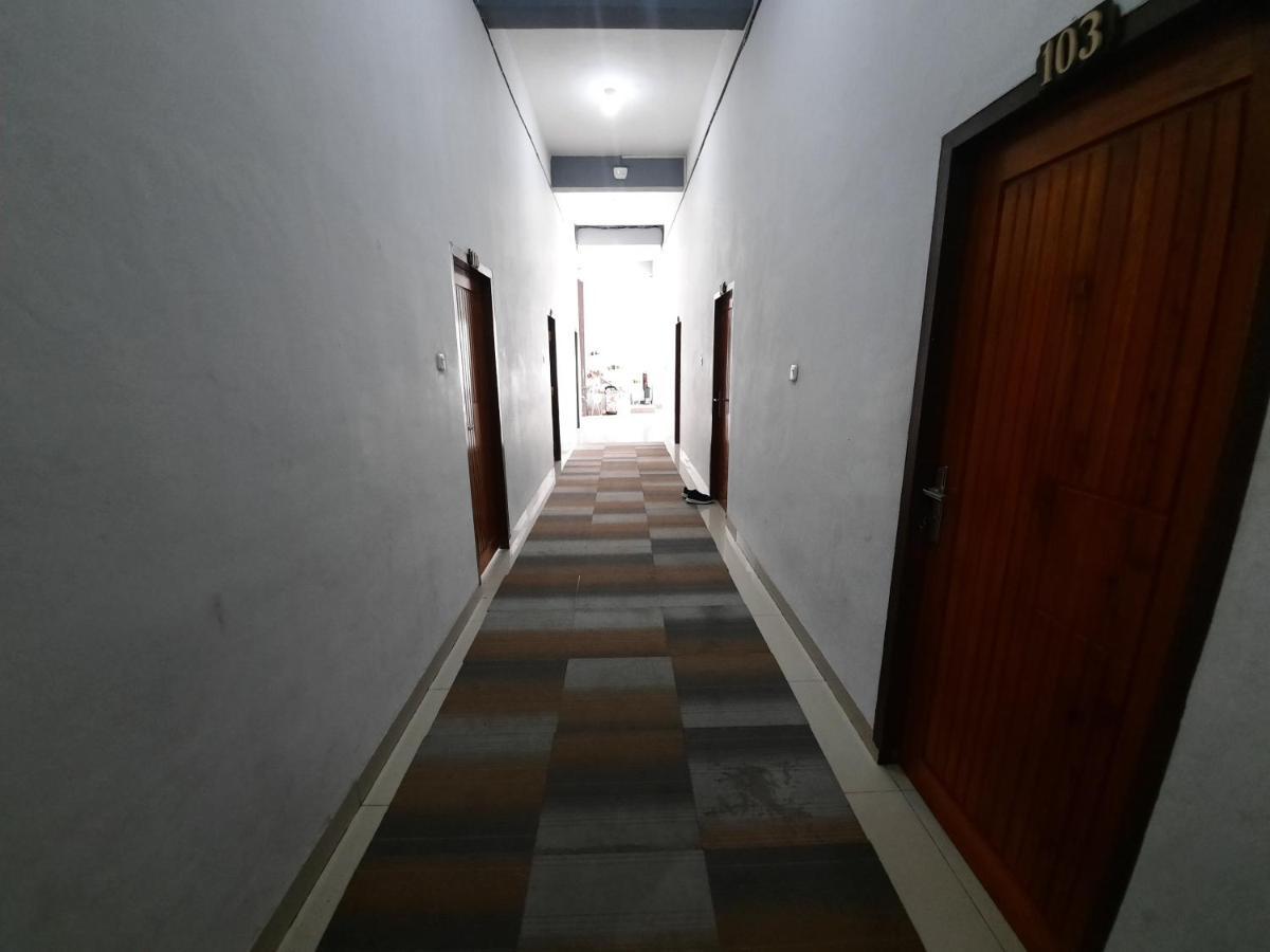 Pagaralam Oyo 3373 Favour Hotel מראה חיצוני תמונה