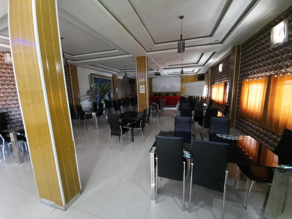 Pagaralam Oyo 3373 Favour Hotel מראה חיצוני תמונה